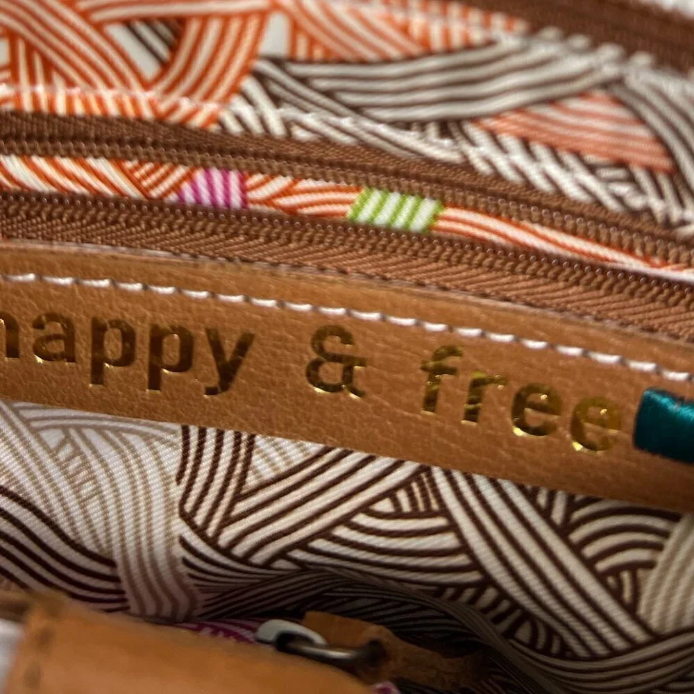 The SAK charging wristlet Sanibel NWT - Picture 11 of 15